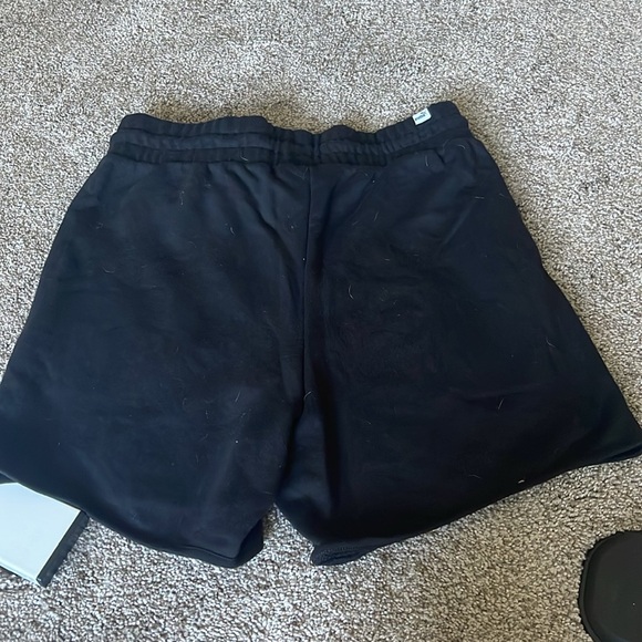 Puma Women’s Black Athletic Shorts - Picture 2 of 3
